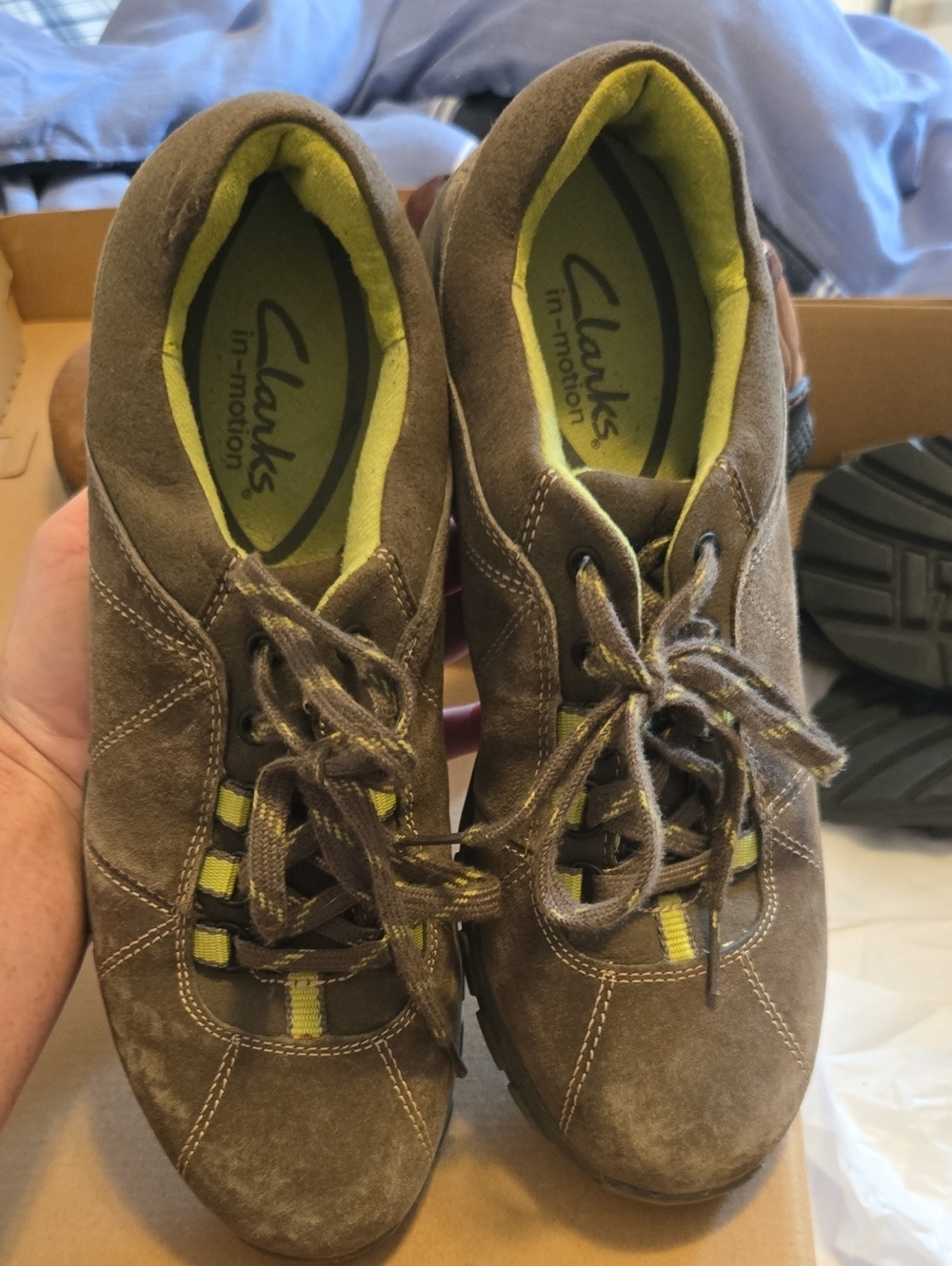 Womens CLARKS in-motion Size 8.5  Shoes
